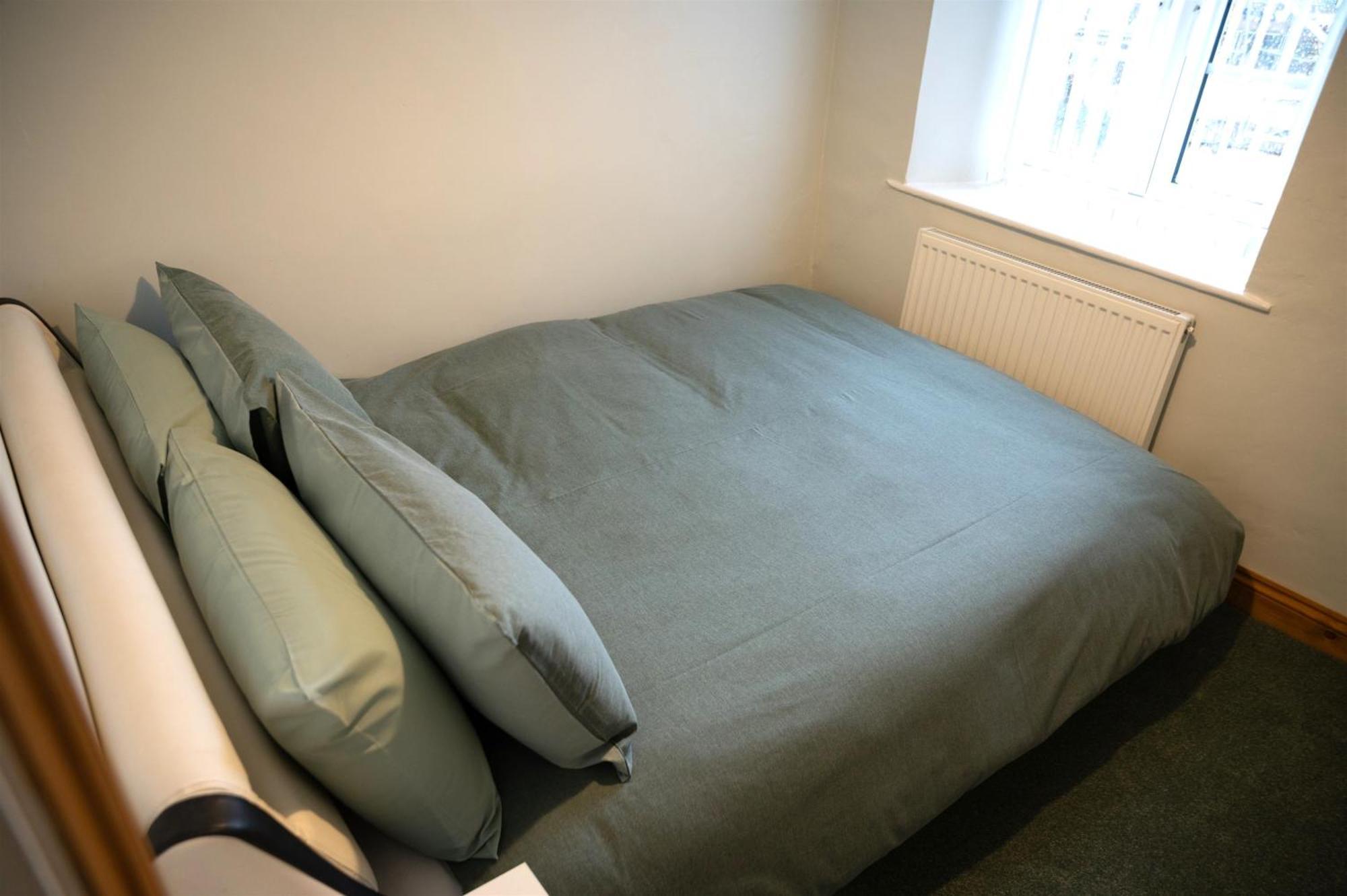 2 Bedroom Charming & Luxury Malt Cottage, Garden, Netflix, Free Parking 水上伯顿 外观 照片
